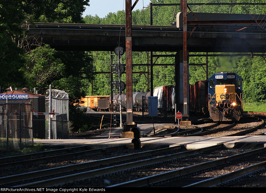 CSX SD40-2 #8086 on Q300-21